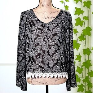Peppermint Paisley Lace Hem Bell Sleeve Top, Size M